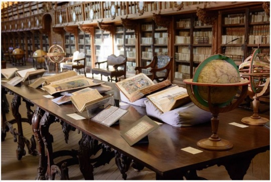 Resultado de imagen de encuadernaciones de la Biblioteca HistÃ³rica de la Universidad de Salamanca.